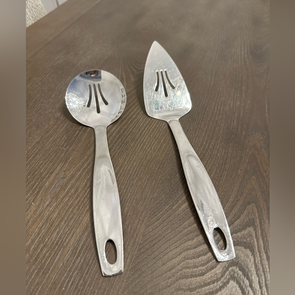 Oneida Stainless Serving Spoon, Pie Server Set of 2 Hangable‎
